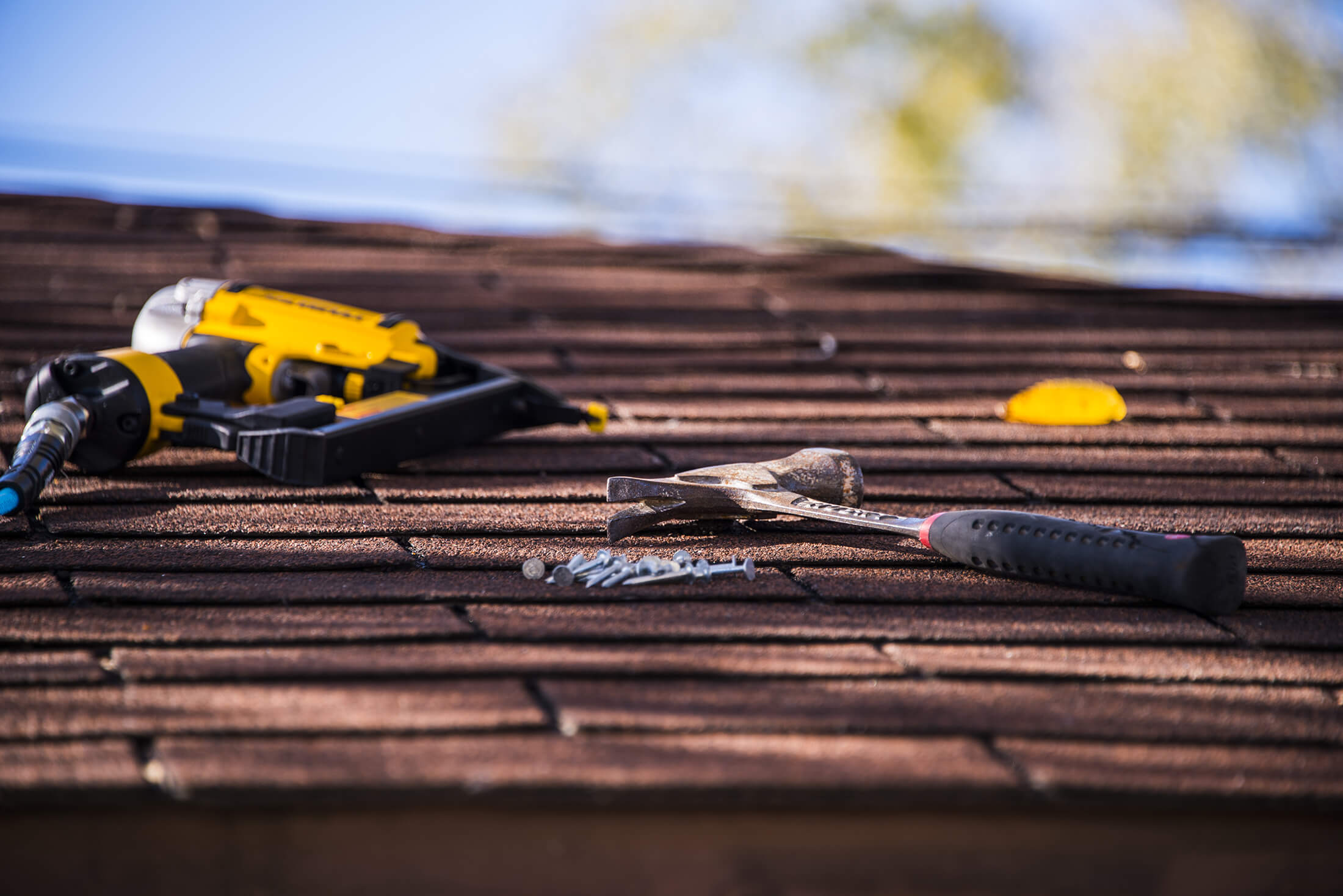 You are currently viewing Why You Shouldn’t DIY Your Roof Repair