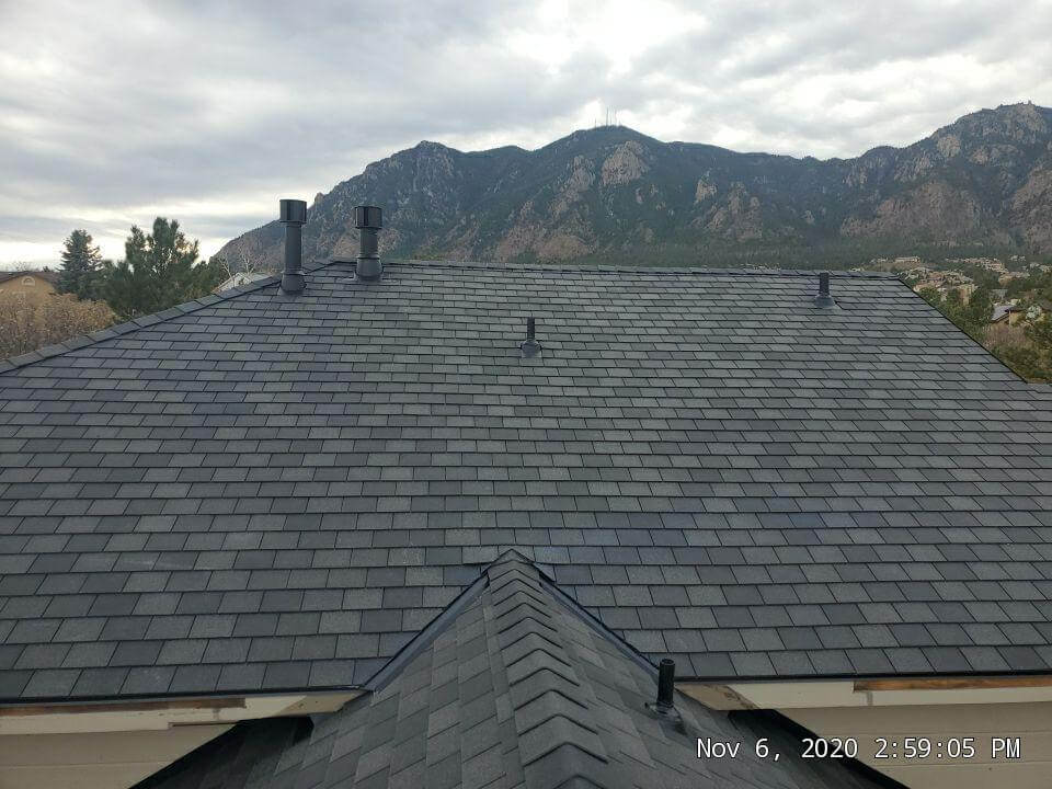 You are currently viewing How to Choose the Right Roofing Material for Your Home: F-Wave REVIA Roofing Shingles