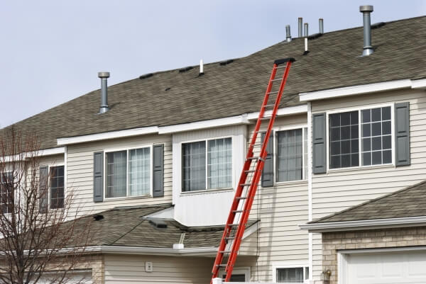 You are currently viewing Should I Pay My Roofer Before Building Department Inspection?