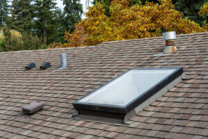 Read more about the article <strong>Don’t Wait Until Winter to Take Care of Your Roof</strong>