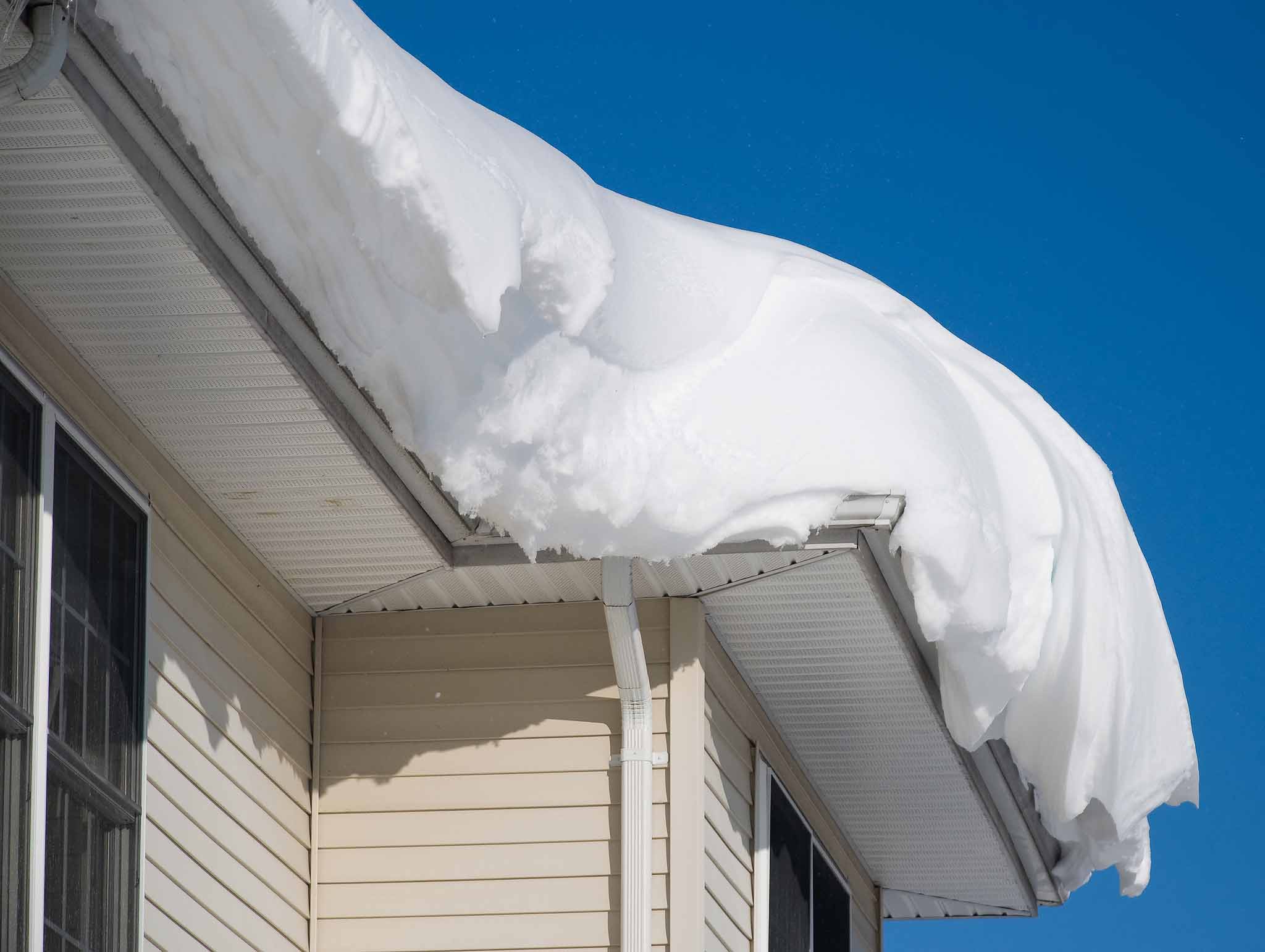 You are currently viewing Can Ice and Snow Damage My Roof?