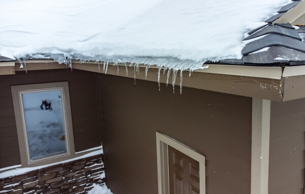 You are currently viewing How to De-Ice Your Roof